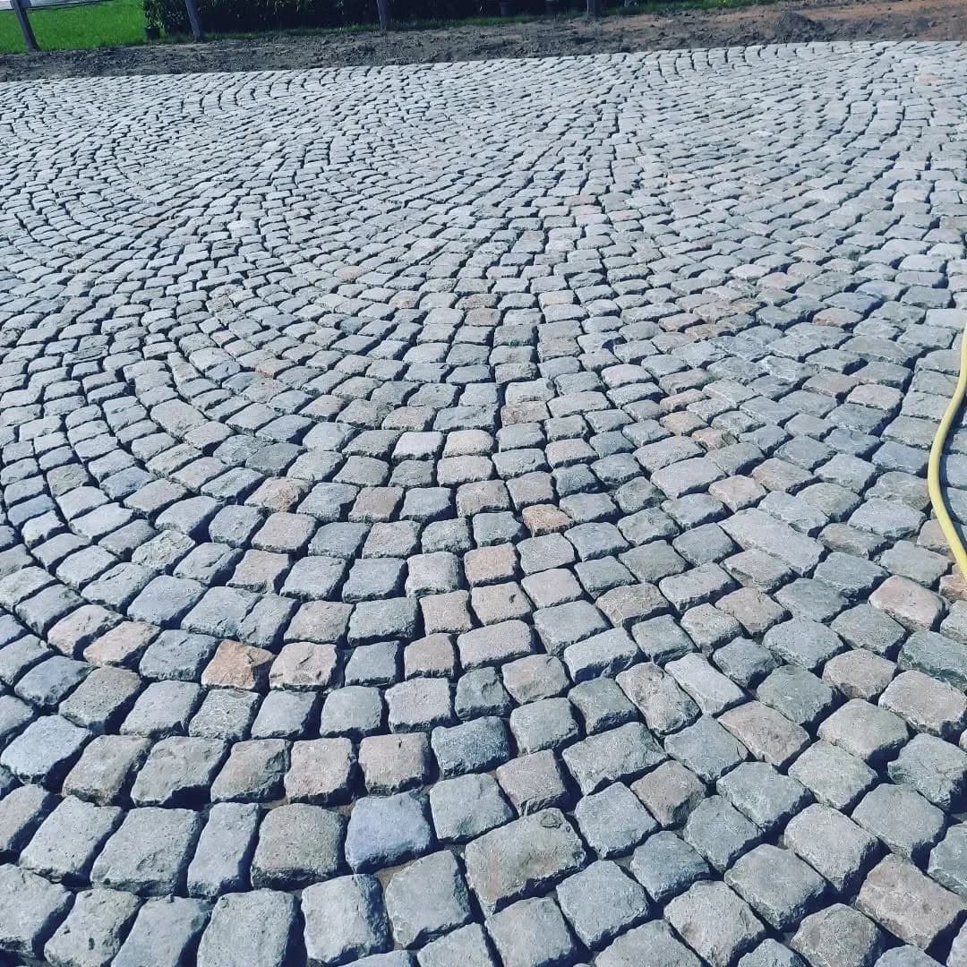 Detail van kasseien in waaierverband